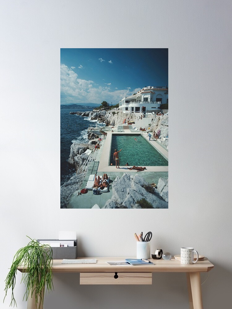 Luxury Lifestyle Picture - Retro Poolside Host Luxury Lifestyle de